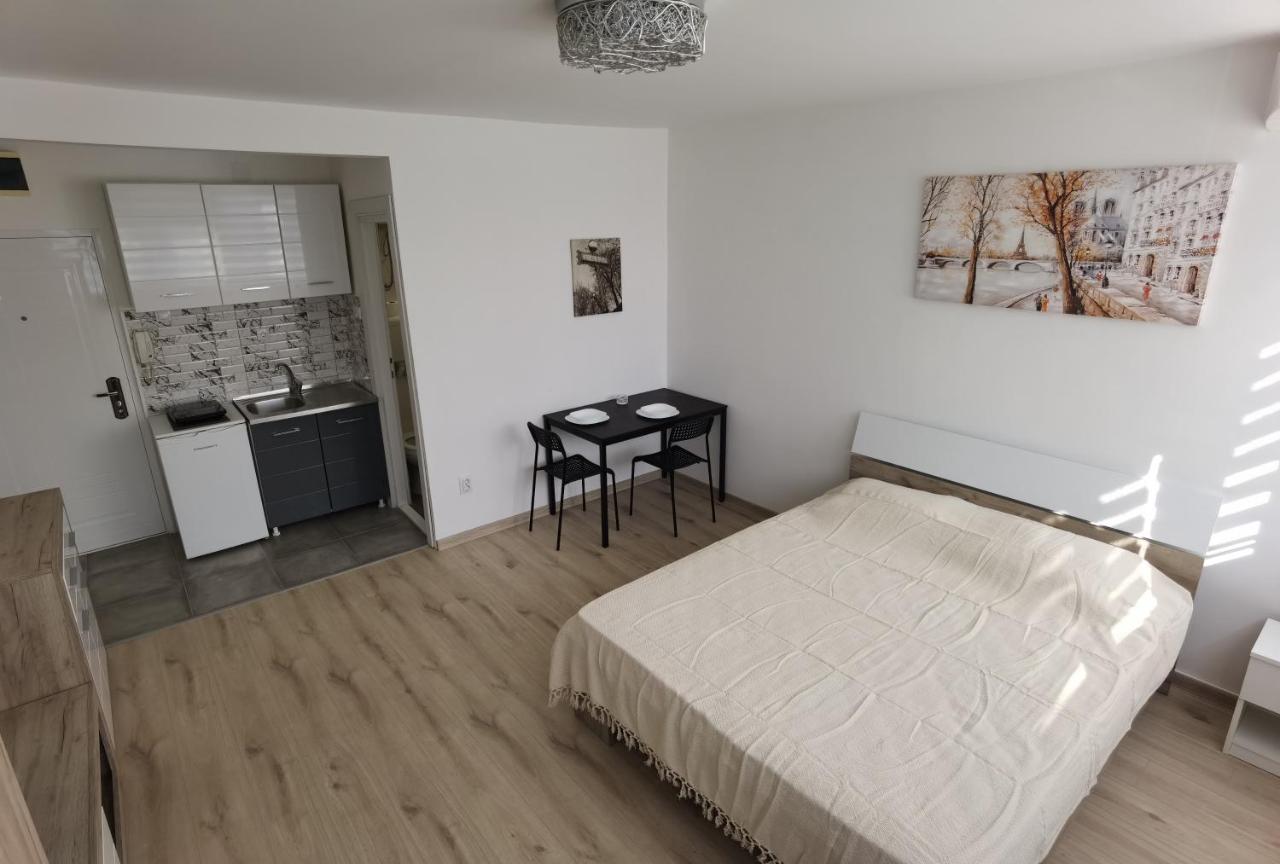 Apartamento Apartman Lena Banovo Brdo Belgrado Exterior foto