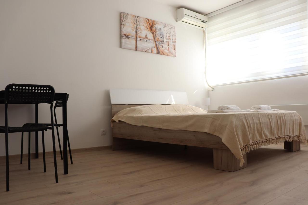 Apartamento Apartman Lena Banovo Brdo Belgrado Exterior foto