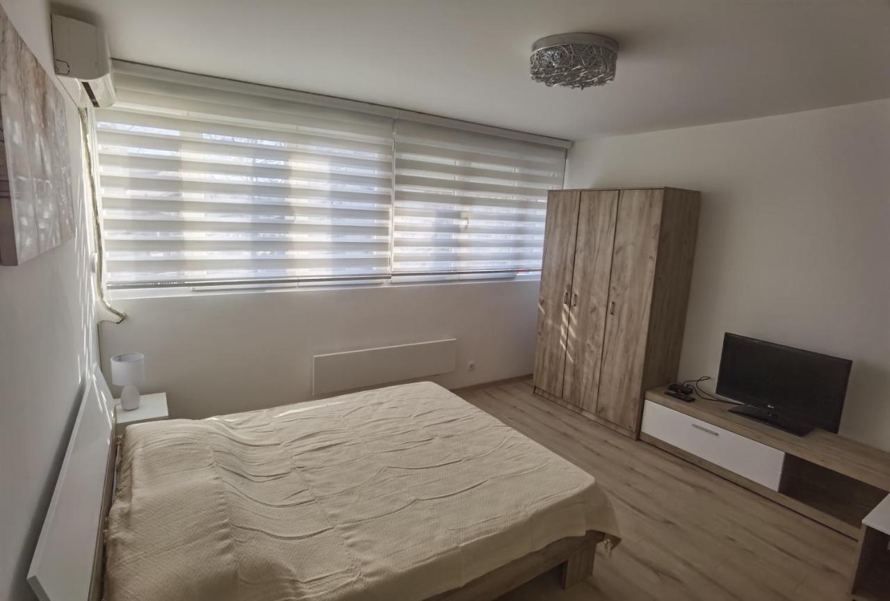 Apartamento Apartman Lena Banovo Brdo Belgrado Exterior foto